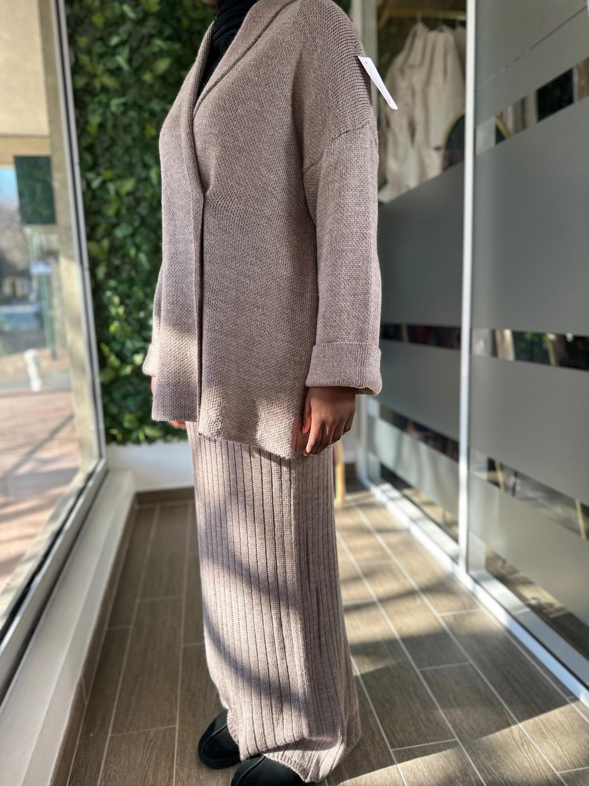 Taupe